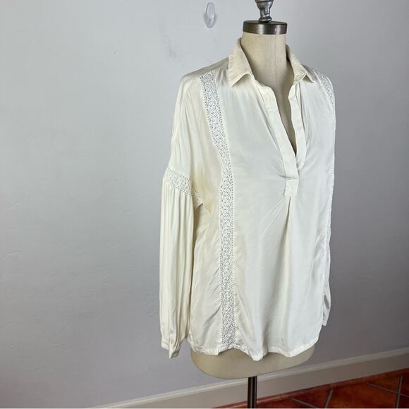 FRAME Denim Le Lace Trim Blouse in Off White - Picture 3 of 11
